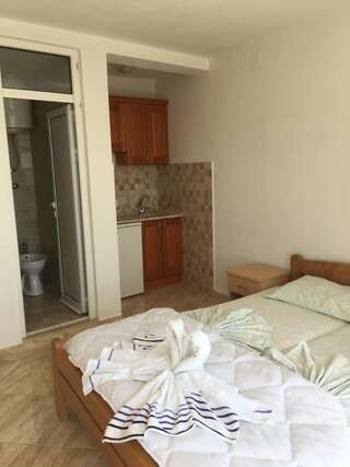 Апартаменты Sand and Sea Apartments Улцинь-4