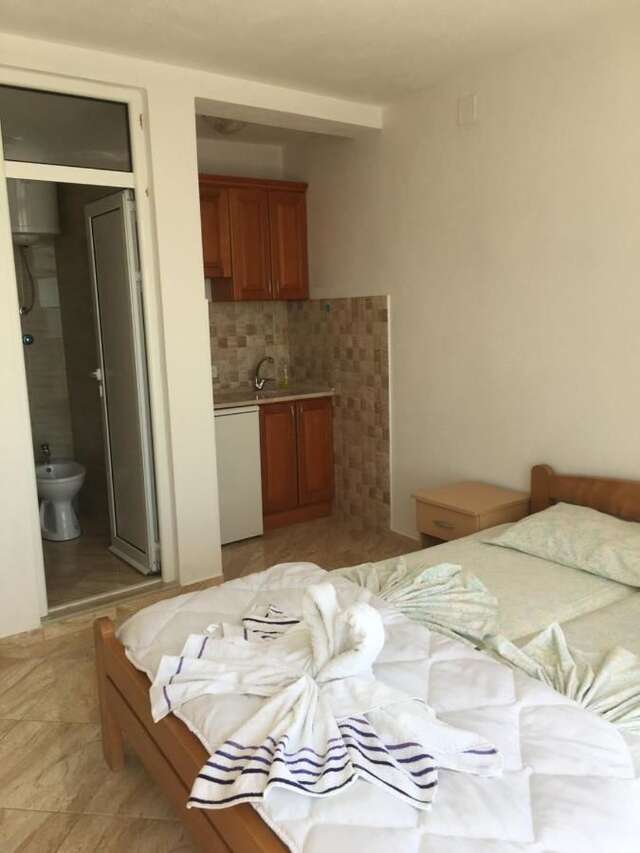 Апартаменты Sand and Sea Apartments Улцинь-7